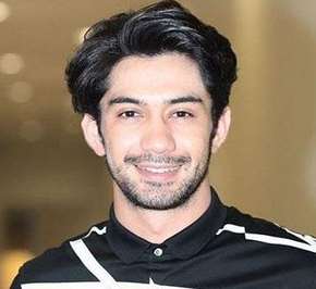 Reza Rahadian Birthday, Real Name, Age, Weight, Height, Family, Facts